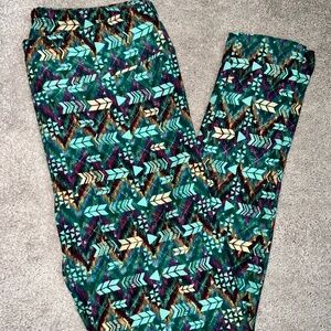 Lularoe Green, Yellow, Purple Arrow Geometric Leggings Size Tall & Curvy (12-18)
